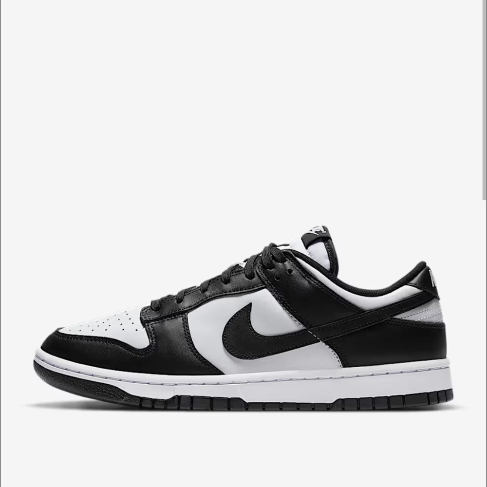 Nike Men's Black and White Sneakers
